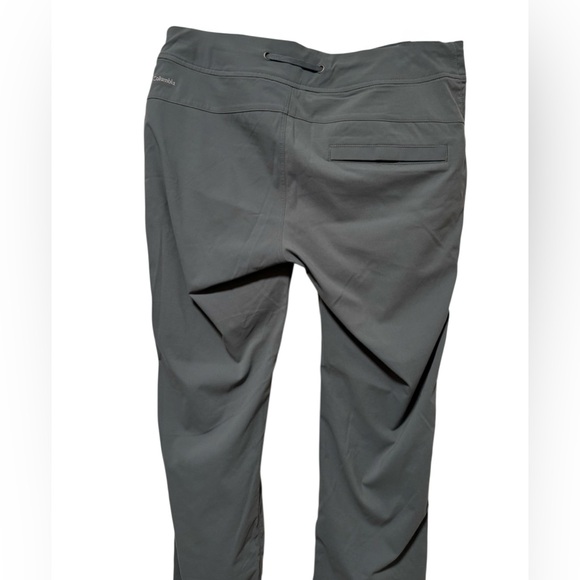 Columbia Women’s Pant – Green, Size 8 - Picture 2 of 8